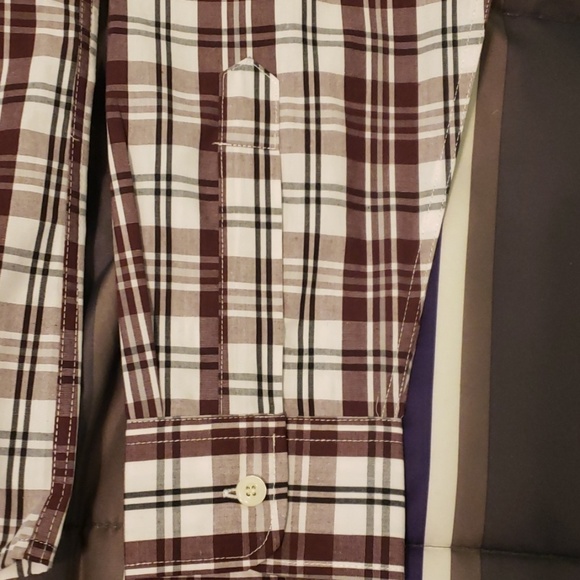 Small Dockers Button Down Long Sleeve Shirt - Picture 4 of 4